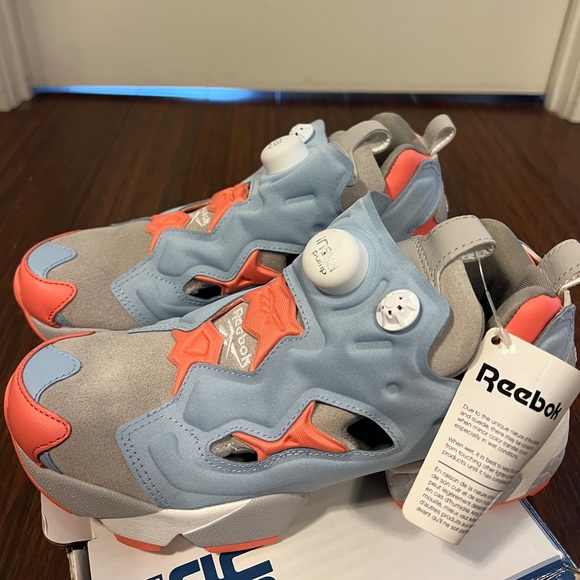 Brand new customized Reebok sneaker. Size5 - Picture 8 of 8